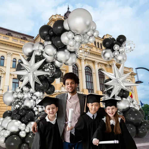 Vista 3 de Kit de arco de guirnalda de globos negros y plateados, 146 globos metálicos plateados y negros con globos plateados de papel de aluminio de estrella