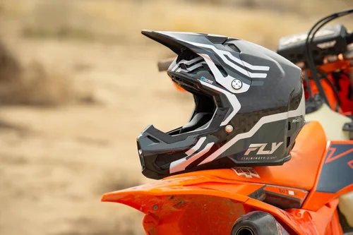 Vista 5 de FLY Racing Casco juvenil Formula S Carbon Byte MX - Aprobado por ECE/DOT, carcasa de carbono, equipo de protección avanzada para motocross, juvenil L