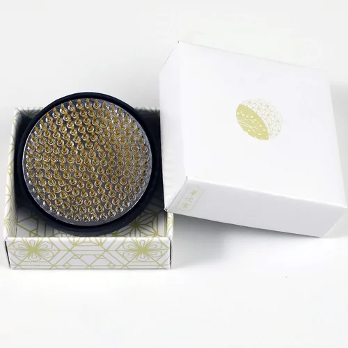 Vista 9 de Kit esencial de herramientas para arreglos florales Ikebana japonés de la serie Minoyaki de Wazakura con pequeña jarra de cerámica redonda y rana