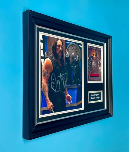 Vista 3 de Danny Trejo - Foto firmada en marco de madera de lujo hecho a mano y certificado de autenticidad de miembro de AFTAL Autenticidad Película Película