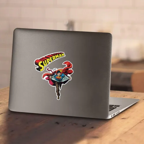 Vista 4 de Popfunk Camiseta clásica de disfraz de superhéroe para adultos, I'm Superman, Batman con calcomanías