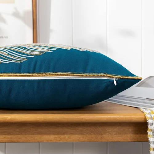 Vista 7 de Fundas de almohada de algodón y lino con plumas de pavo real bordadas, funda de almohada personalizada con cremallera (plumas, 12 x 20 pulgadas)