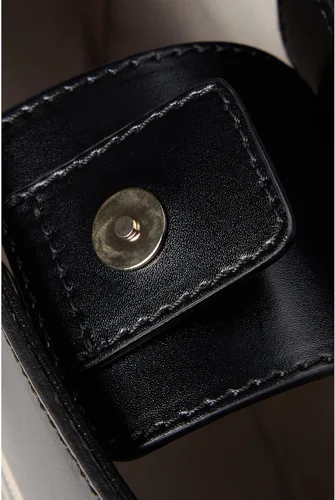 Vista 4 de Valentino Bolsas de Mario Valentino Kai Lavoro Oro