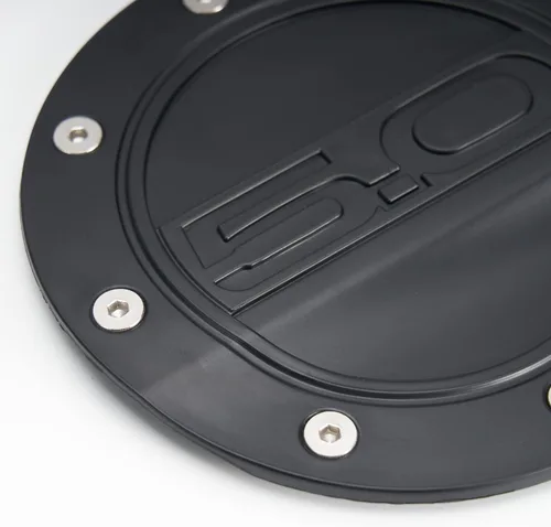 Vista 6 de HAKA TOUGH Cubierta de puerta de llenado de combustible de gas para Ford Mustang GT 2015, 2016, 2017, 2018, 2019, 2020, cubierta de tapa de tanque