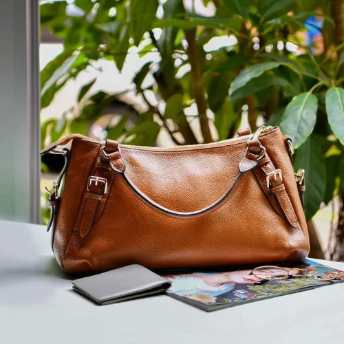 Vista 7 de Kattee Bolsos cruzados de cuero genuino suave para mujer, con asa superior, bolsos cruzados de diseñador de tamaño mediano
