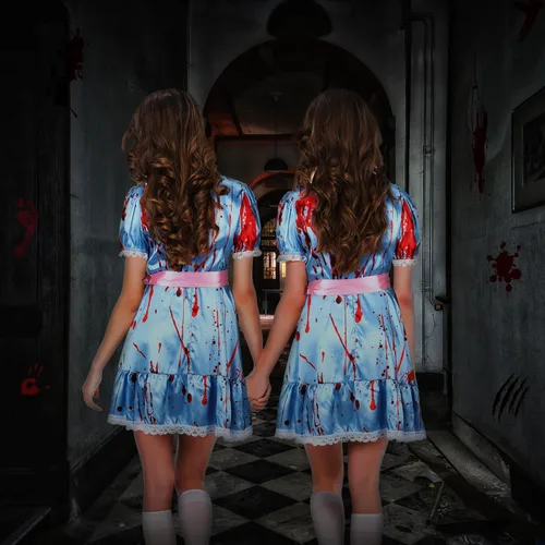 Vista 6 de 8 piezas de disfraces de Halloween para mujer, gemelos manchados de sangre, con cinta rosa y calcetín alto hasta la rodilla, cintas de fiesta