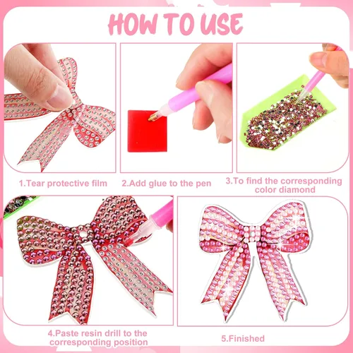 Vista 4 de Siifert 15 llaveros de arte de diamantes con lazo rosa, regalos de fiesta de coqueta, lazo rosa 5D, adornos colgantes de Navidad, kit de llaveros