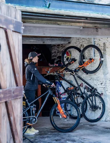 Vista 8 de Hornit CLUG - Soporte para bicicleta para interior y exterior, 5 tamaños, fácil de instalar