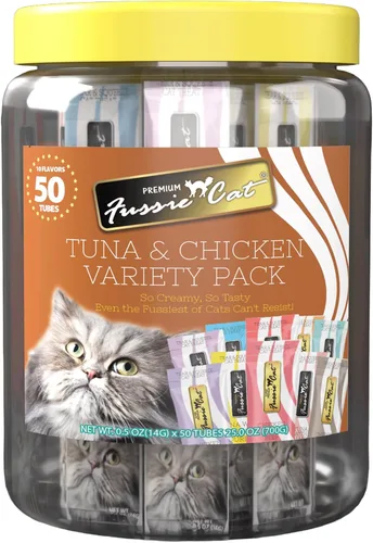 Vista 3 de Fussie Cat Golosinas prémium para gatos en puré de atún, golosinas para lamer, 3 paquetes de tubos de 4 a 0.5 onzas, (12 tubos en total), variedad
