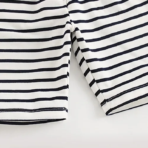 Vista 4 de Little Hand Conjunto de camiseta de lentejuelas para niños pequeños, conjunto de pantalones cortos para niños, ropa de juego casual y pantalones