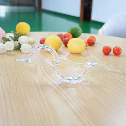 Vista 7 de Exprimidor manual de limón, portátil, transparente, elegante, acrílico, clips de presión de mano, con forma de pájaro, exprimidor de frutas