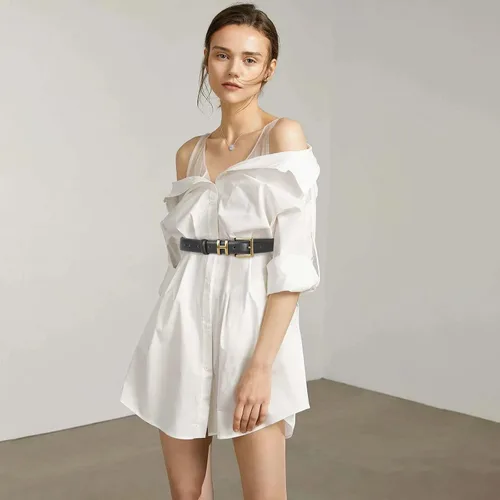 Vista 68 de Cinturón de cuero clásico con hebilla de metal para mujer con vestido de jeans