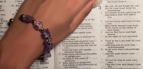 Vista 9 de B4U Signature Faith-Based Scripture Charm Bracelets Wear Your Faith, Live the Word, Stay Inspired
