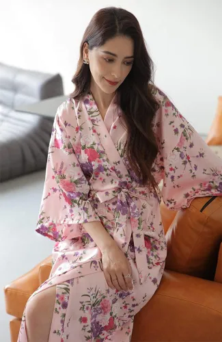 Vista 7 de Batas tipo kimono de satén para mujer, albornoces, pijamas, ropa de descanso, estampado floral