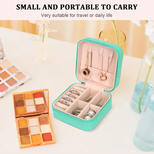 Vista 5 de Joyero pequeño de piel sintética, portátil, organizador de joyas para mujeres y niñas, organizador de joyas y almacenamiento para anillos, aretes