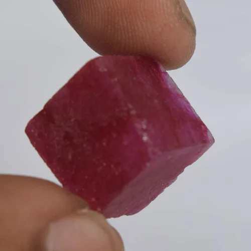 Vista 2 de GEMHUB Cubo facetado de rubí genuino de 30.50 quilates, piedra curativa, cubo de rubí rojo para la fabricación de joyas DY-815, Gema, africano