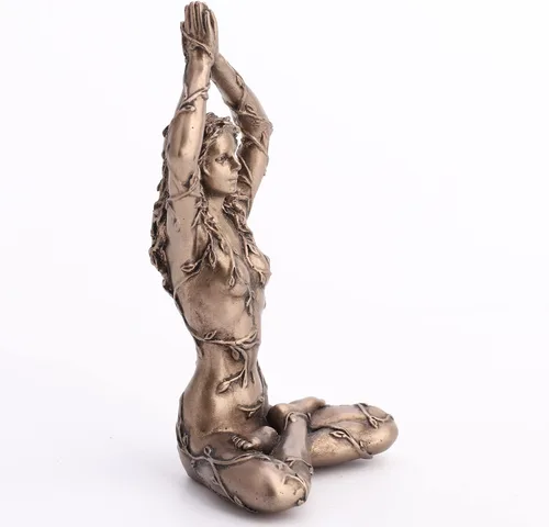 Vista 3 de Veronese Design 3 3/8" Earth Spirit Gaia Lotus Pose - Figura de resina pintada a mano con acabado de bronce