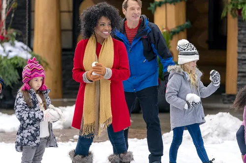 Vista 4 de Hallmark Holiday Collection Double Feature Christmas Next Door & Christmas At Holly Lodge