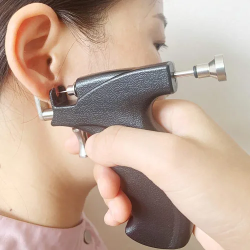 Vista 5 de LECIEL Kit de pistola de perforación de oreja reutilizable, kit profesional de perforación de nariz y labio con 16 pares de aretes de tuerca