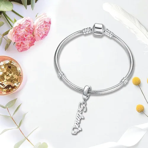 Vista 4 de Abalorio de letra inicial A-Z con forma de corazón dorado para pulseras y collares, Plata esterlina Plata, vidrio