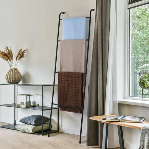 Vista 7 de Escalera para Mantas Soporte Decorativo Portador de Toallas para Baño, Soporte de Metal Apoyado en Pared para Secar Colchas para Sala de Estar