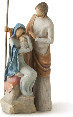 Vista 10 de Willow Tree Paz en la Tierra, un abrazo de paz, figura sostiene cordero como expresión de bendiciones pacíficas para el nacimiento de Navidad