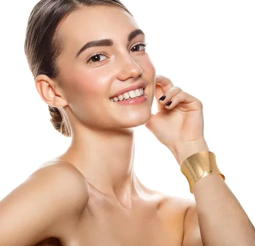 Vista 4 de WAINIS 2 pulseras para mujer, pulseras anchas abiertas de oro y plata, pulsera ajustable para regalo de joyería