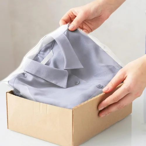 Vista 7 de Bolsas de embalaje transparentes, 12 x 18 pulgadas. Paquete de 100 bolsas de plástico de polietileno para ropa o juguetes. Embalaje de camisa
