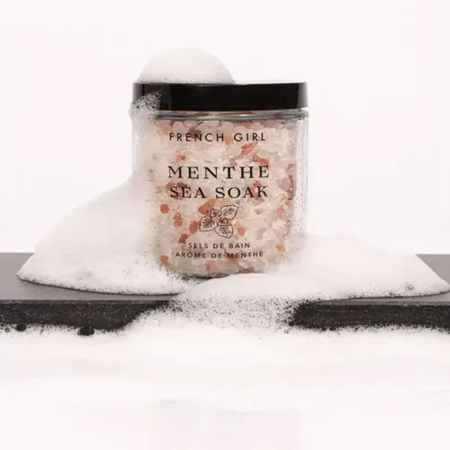Vista 2 de French Girl - Sales de baño de menta – Sal de Epsom calmante para remojar, mezcla aromatéutica de sal del mar muerto para dolores musculares