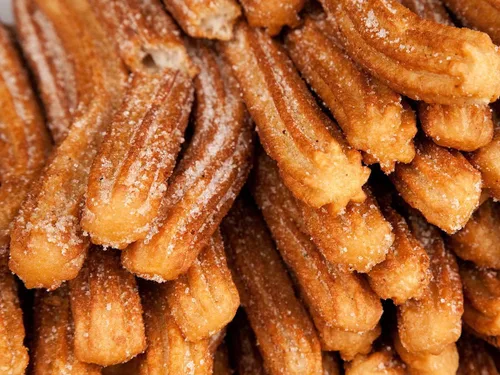 Vista 4 de Park Scents Cart of Churros Vela – Auténtico olor dulce a churros – Golosina icónica de Disney – Hecho a mano en los Estados Unidos vegano y libre