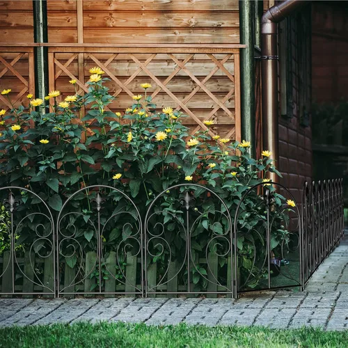 Vista 6 de Valla Decorativa para Jardín Paquete de 10, 24 pulgadas (Alto) x 10 pies (Largo) Valla Barrera para Animales, Valla de Metal Resistente al Óxido