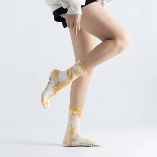 Vista 3 de Calcetines de yoga y pilates con empuñaduras para mujer, antideslizantes, coloridos, teñido anudado, acolchados, calcetines para bailar en barra