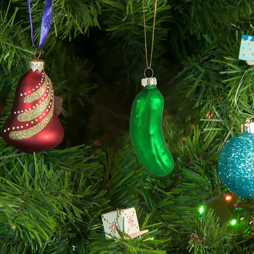 Vista 3 de 10 piezas de adornos de cristal de encurtidos de la suerte, adorno de cristal verde para árbol de Navidad para la familia, decoración de tradición