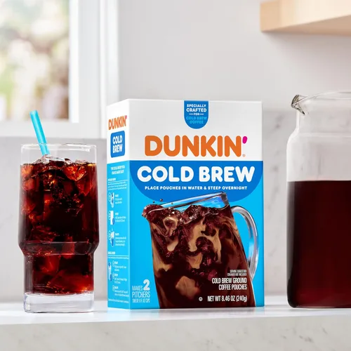 Vista 9 de Dunkin' Paquetes de café molido de preparación fría, bolsa de 8.46 onzas