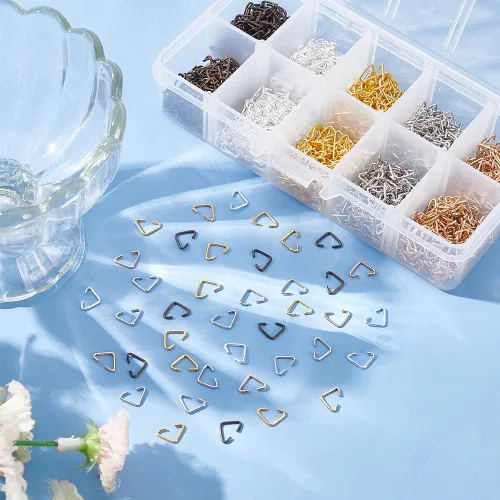 Vista 5 de PH PandaHall Anillos de salto abiertos triangulares, 1600 unidades, 5 colores, conectores colgantes de hierro a granel para aretes, pulseras