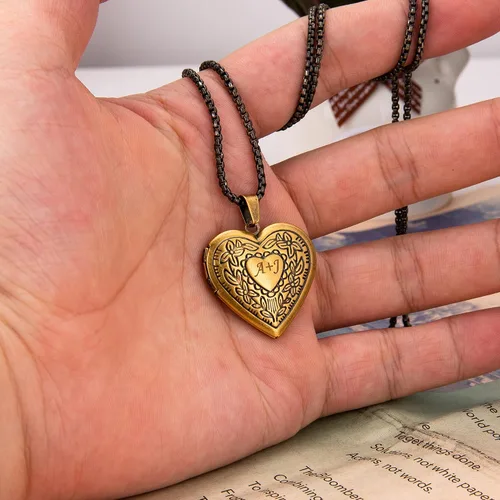 Vista 3 de Fanery sue Heart Locket Necklace That Holds Pictures Customized Photo Necklaces Personalized Lockets with Picture inside