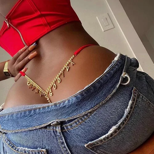 Vista 6 de Artsadd Tanga de cadena de cintura sexy personalizada para mujer, joyería con nombre personalizado, cadena de tanga, bragas negras, regalo