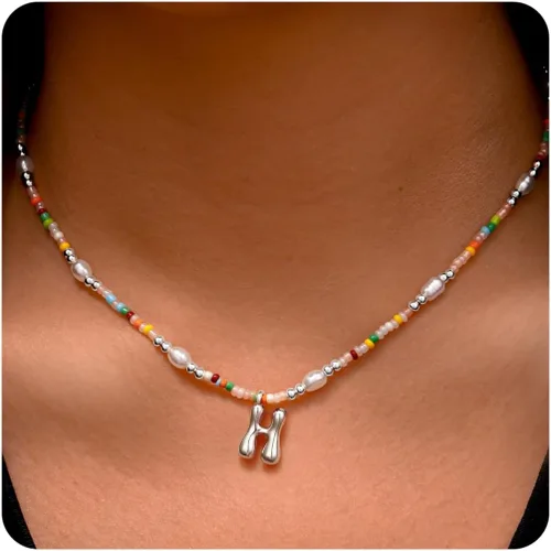 Vista 26 de Ritach - Regalos de Navidad para nietas, adolescentes y niñas, collar con inicial de perlas de colores claros, collar con dije de burbuja dorada