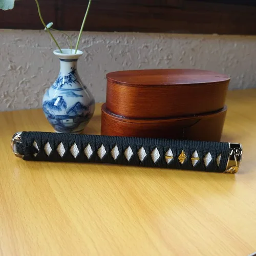 Vista 2 de Mango de Espada Tsuka 10.2in o Especificaciones Especiales Herrajes de Aleación/Cobre/Hierro e Imitación o Samegawa Real