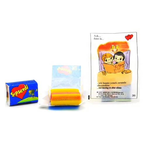 Vista 3 de Love Is (Sipsevdi) Goma de Mascar, goma de azúcar con sabor a banana y fresa, de Love Is (Sipsevdi) 1 paquete de 100 piezas