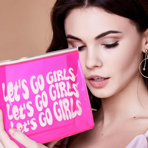 Vista 3 de Layhit 8 bolsas de maquillaje de despedida de soltera de color rosa con texto en inglés "Let's Go", suministros de decoración para niñas, retro