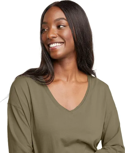 Vista 4 de Hanes Camiseta de manga larga con cuello en V para mujer, camisetas de algodón para mujer, con borde sin rematar, cuello en V