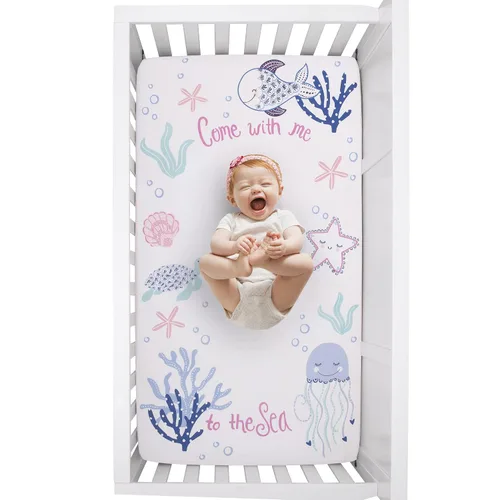 Vista 4 de NoJo Mermaid Lagoon - Sábana bajera ajustable para cuna, color rosa, azul y blanco, 100% algodón con foto