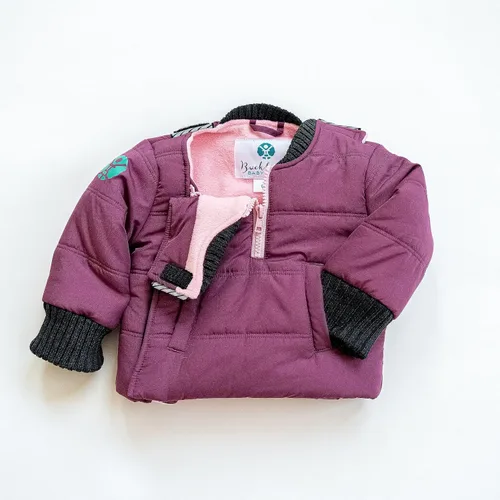 Vista 3 de Buckle Me Baby Coats Chaqueta de invierno de asiento de coche más seguro de cierre rápido para niño o niña, como se ve en Shark Tank