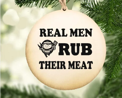 Vista 5 de Regalo divertido para hombre y hombre, adorno de madera de Navidad para hombres reales con diseño original hecho a mano