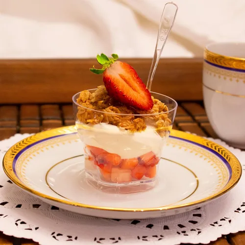 Vista 6 de 48ct Tiny 3 oz Ron Shot Mini Postre Parfait Cup CMJJ Plástico desechable de grado profesional, reciclable, transparente y duradero, para bodas