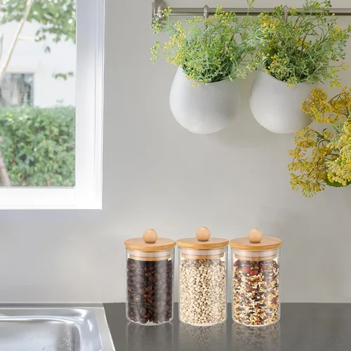 Vista 5 de Paquete de 6 tarros de boticario de vidrio con tapas, accesorios de baño de bambú, bolas de algodón, almohadillas para hisopos, frascos de baño