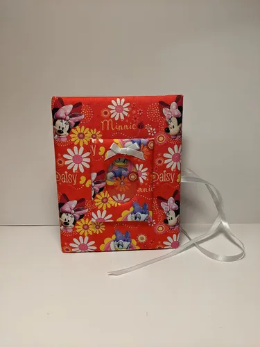 Vista 2 de Disneys Minnie Mouse and Daisy Fabric Baby Girl Photo Album - Handmade - Holds 100 4x6 photos