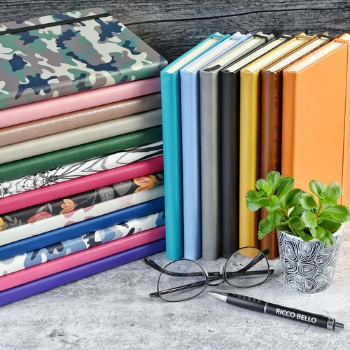 Vista 9 de RICCO BELLO Cuaderno con Líneas con Soporte para Bolígrafo, Tapa Dura de Piel Sintética, Rayado Universitario, para Trabajo, Notas 96 Hojas/192