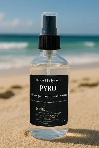 Vista 6 de PyroFarms PYRO AlgaeGlow Spray - Una niebla revitalizante para rostro y cuerpo impulsada por microalgas Powered by Microalgae, Revitalizing